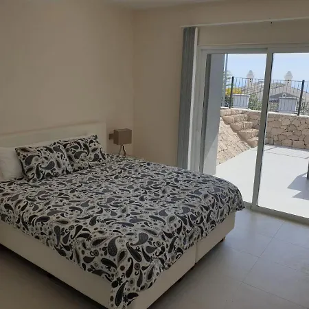 Luxury Villa In Residencial La Tagora *